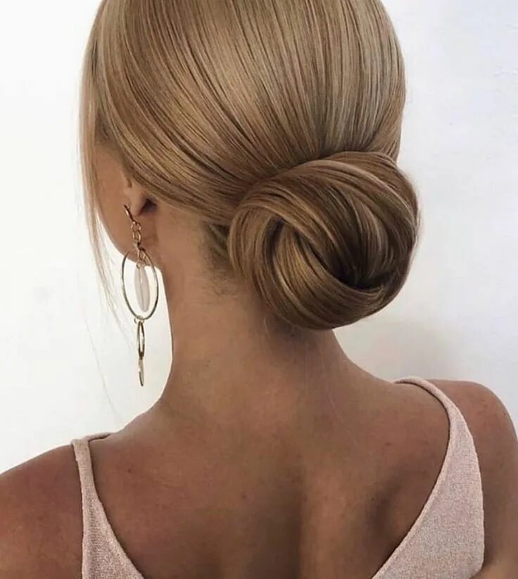 Прическа длинная шишка Couture Vision on Instagram: "Choose your favourite hairstyle 1-10" Jolie coiffu