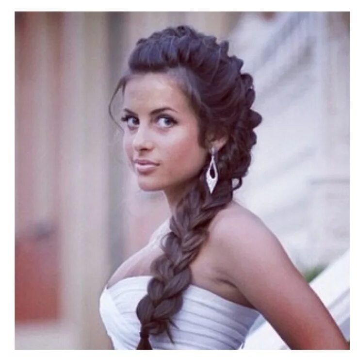 60 Easy, Quick Hairstyles You Can Do in Five Minute Flat Long hair styles, Braid