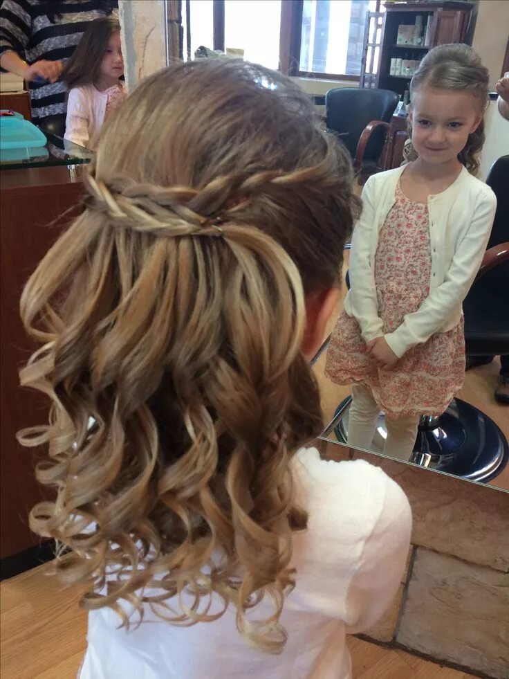 Прическа длинные волосы детский выпускной Josie's first communion hair. She's pleased. First communion hairstyles, Communi