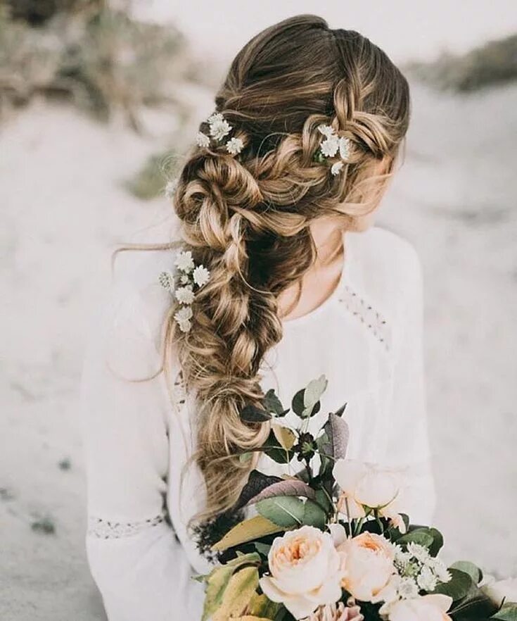 Прическа длинные волосы с цветами Pin on Ropa Cosas Wedding hair flowers, Wedding braids, Romantic wedding hair