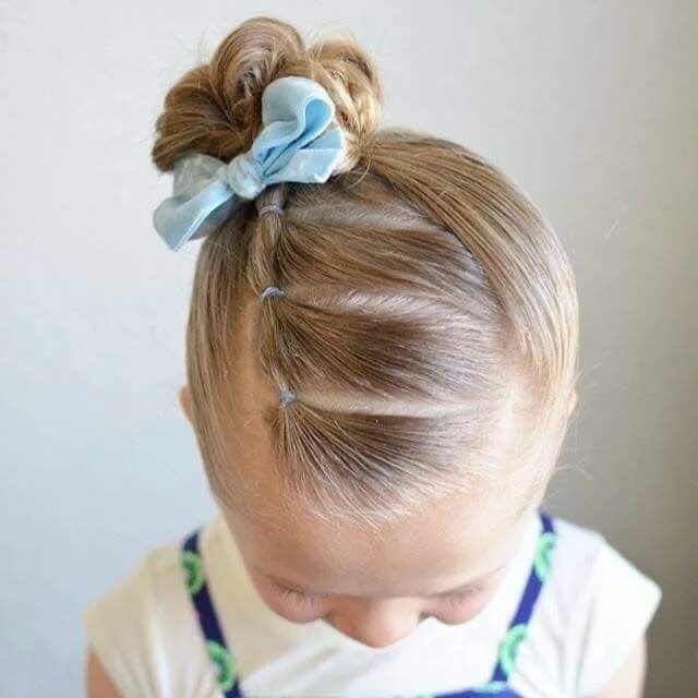 Прическа для детей девочек 3 года Pin by Mary Sacco on A cute bows Baby hairstyles, Baby girl hairstyles, Kids hai