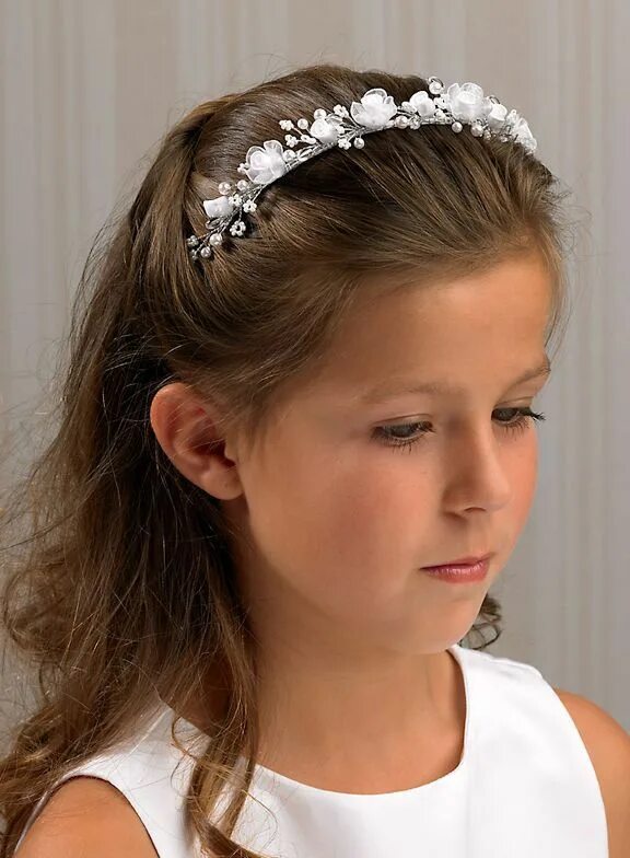 Прическа для девочки к платью #diadema #Rose #tiara Do you wear short or long hair? No matter what it's fine! 