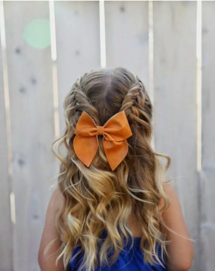 Прическа для девочки на 1 сентября Pin on Laços Wilma Flower girl hairstyles, Kids hairstyles, Hair styles