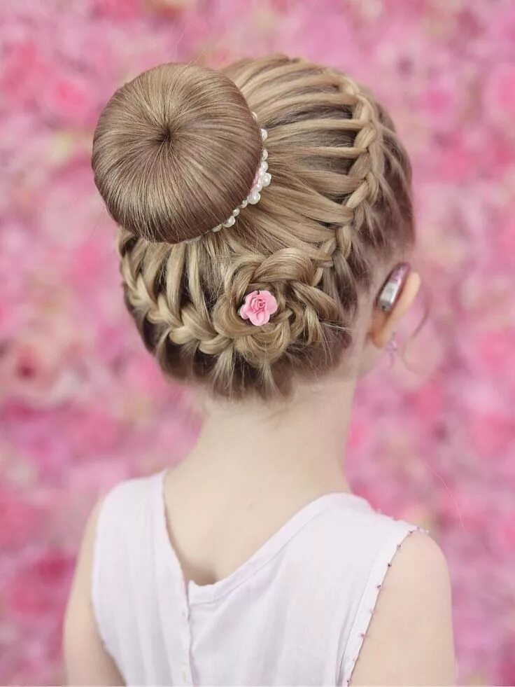 Прическа для девочки на день #hairstyle #girls Braided updo styles, Messy hairstyles, Cool hairstyles