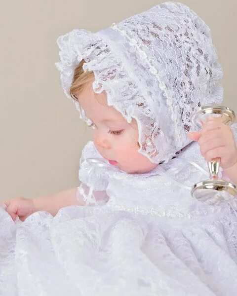 Прическа для девочки на крещение Lucy Christening Gown (With images) Lace christening bonnet, Christening gowns