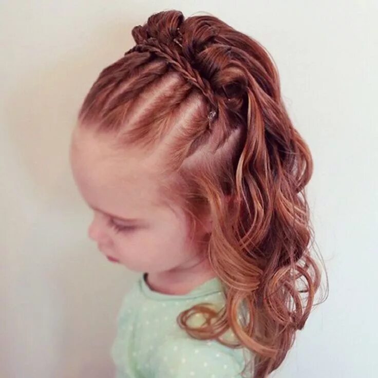 Прическа для девочки на средние волосы завиваются cute baby girl nice hair style Baby girl hairstyles, Natural hair twist out, Nat