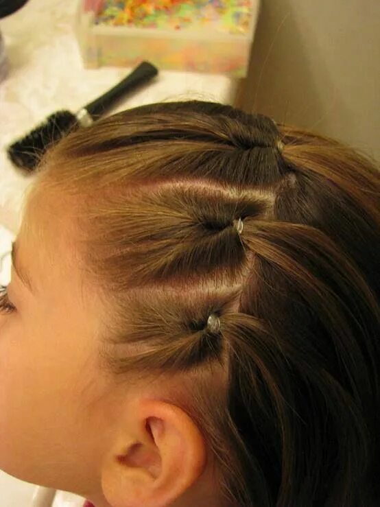 Bubble braid mohawk Toddler hairstyles girl, Toddler hair dos, Cute toddler hair