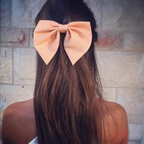 Прическа для девочки с бантом сзади Giant Bow Big hair, Hair ribbons, Peach hair bow