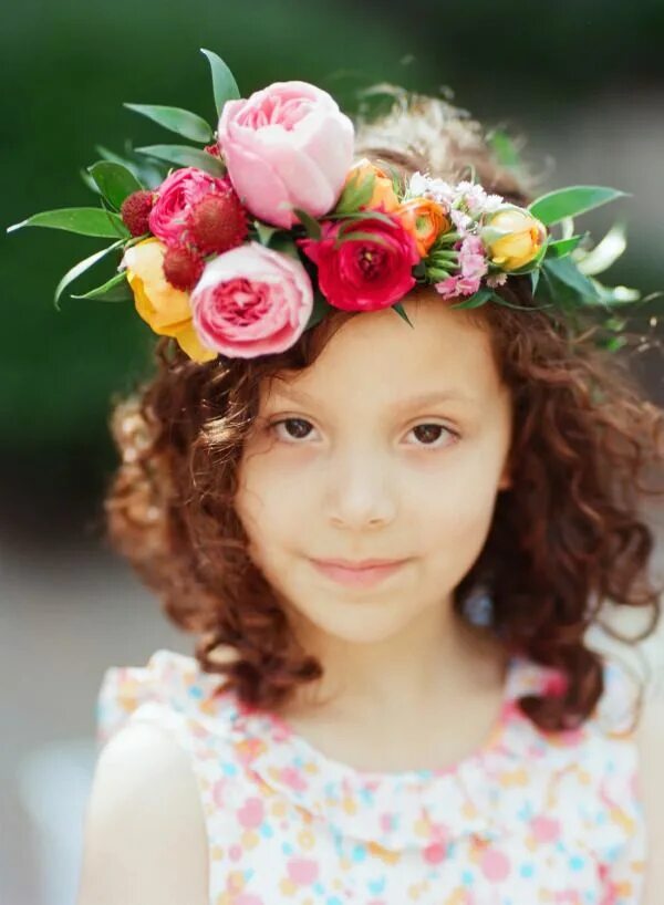 Прическа для девочки цветок 38 Super Cute Little Girl Hairstyles for Wedding Flowers in hair, Flower crown h