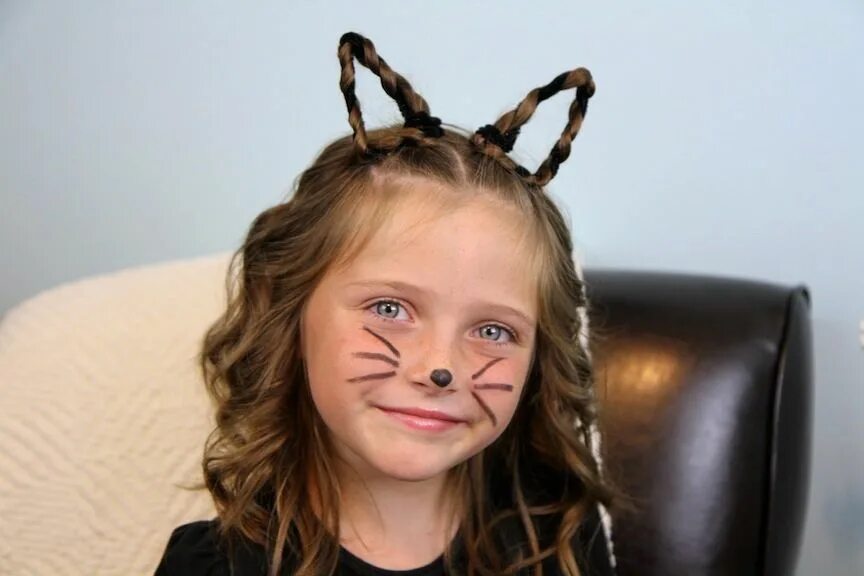 Прическа для девочки ушки из волос Braided Kitty Cat Ears Halloween Hairstyles - Cute Girls Hairstyles Cute girls h