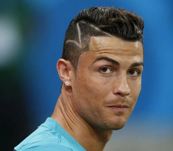 Прическа для футболиста 14 лет 30 Cute Boys Haircuts that will Trend in 2024 Cristiano ronaldo hairstyle, Crist