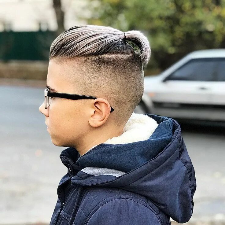 Прическа для мальчика 11 Undercut Hairstyles for boys. Find more Incredible Ideas at barbarianstyle.net! 