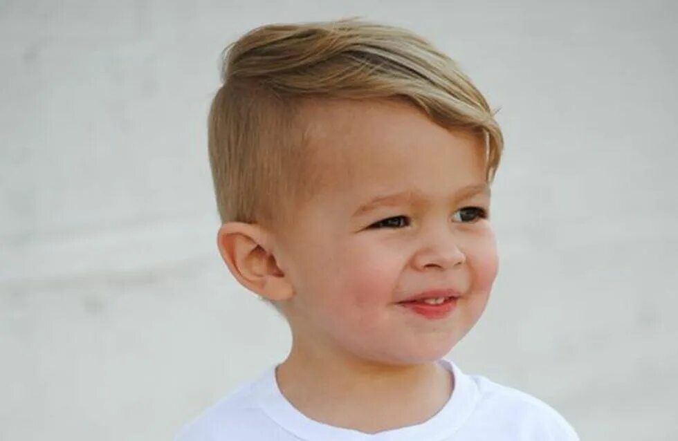 Прическа для мальчика 2 года 100 coiffures sympas pour un petit gars Kids hair cuts, Baby boy haircuts, Toddl