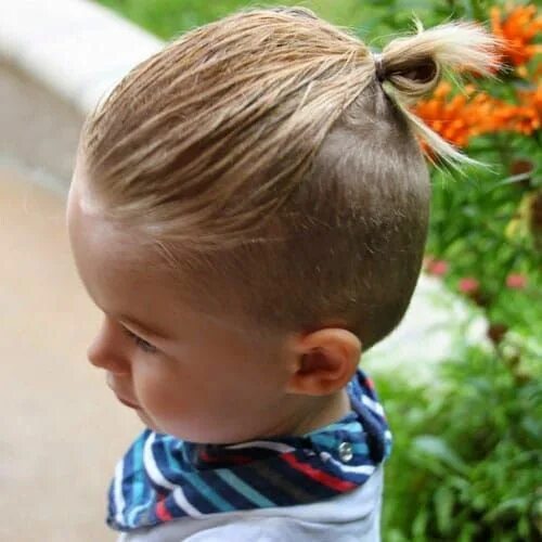 Прическа для мальчика с длинной макушкой 25 Cool Long Haircuts For Boys in 2024 Boy haircuts long, Baby boy hairstyles, T