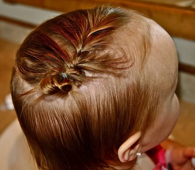 Прическа для маленьких волос для женщин 15 Hairstyles for busy toddlers Baby hairstyles, Toddler hairstyles girl, Kids h