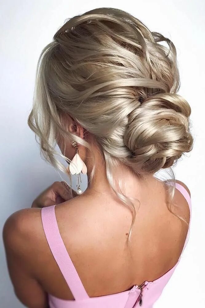 Прическа для подружки на средние волосы elegant wedding hairstyles low bun textured on blonde hair hair_vera Elegant wed