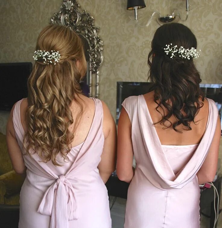 Прическа для подружки на средние волосы Soft curls pinned low with gyp. www.beautifulhair4weddings.co.uk Flower girl hai