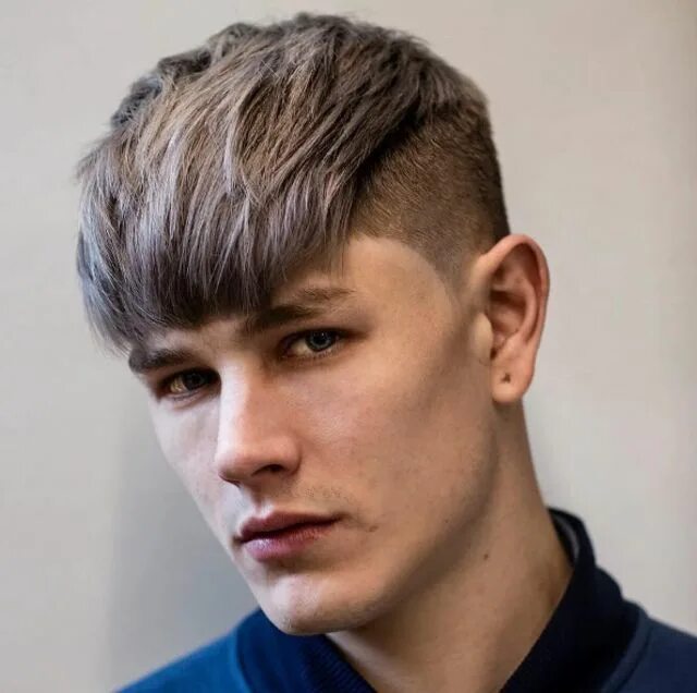 Прическа для прямых волос для мужчин Cortes de pelo hombre Fringe hairstyles, Hairstyles with bangs, Haircuts for men