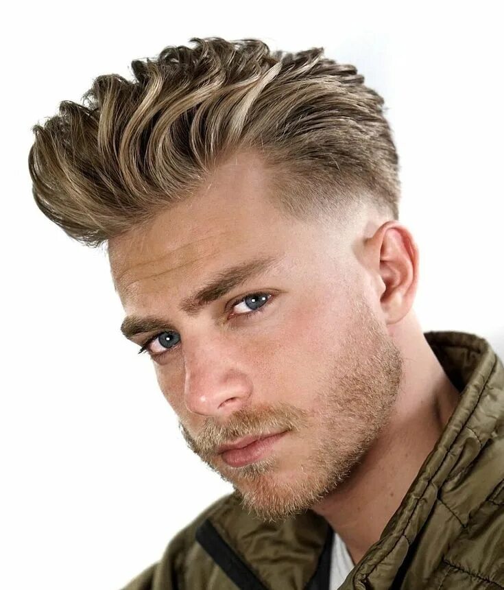 Прическа для русых волос мужская Brushed Back Textured Hair + Low Fade - Men's Haircuts Mens hairstyles blonde, T