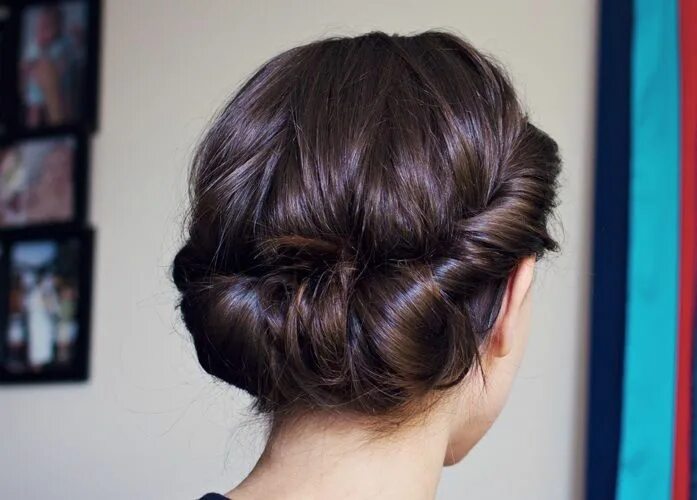 Прическа для женщин собранные волосы Friday Favorite: Regency-esque Hairstyle Medium hair styles, Long hair styles, L