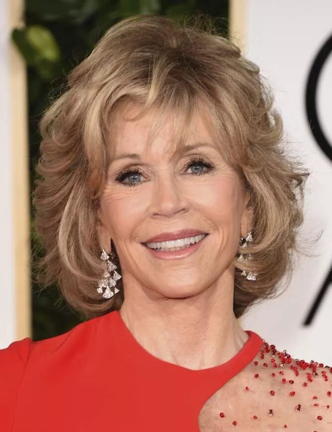 Прическа для женщины 50 лет на средние Pin by Cristian Rojo on Jane Fonda Jane fonda hairstyles, Short hair styles, Sho