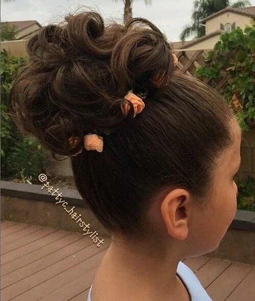 Прическа дулька для девочек Pin by Studiom Tucson on Party in 2019 Flower girl hairstyles, Girl hairstyles, 