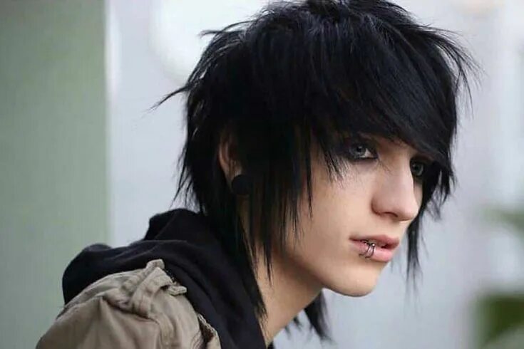 Прическа эмо 35 Cool Emo Hairstyles For Guys (2024 Guide) Emo haircuts, Emo hairstyles for gu