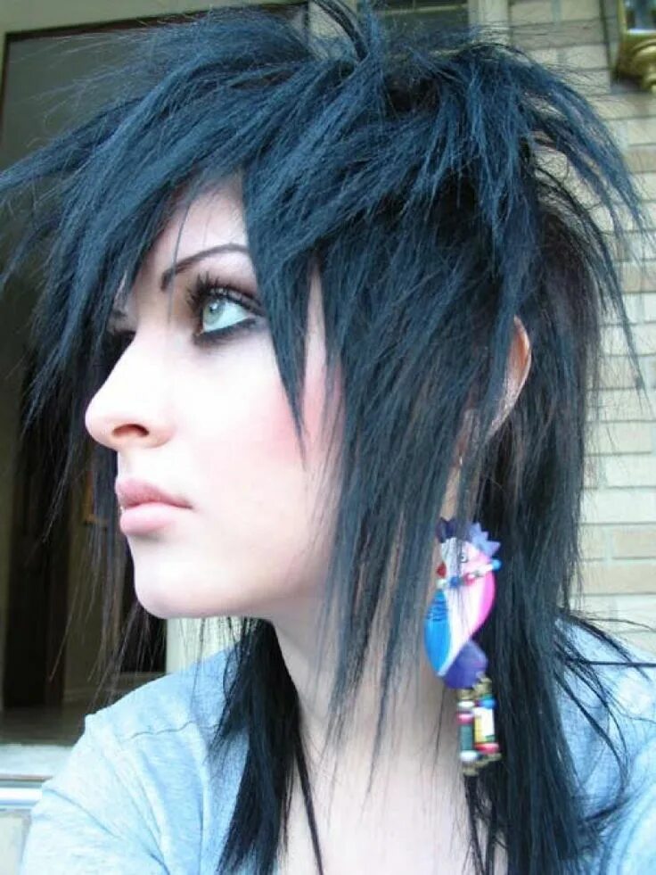 Прическа эмо для девочек Latest Popular Emo Hairstyles for Girls Emo hair color, Gothic hairstyles, Human