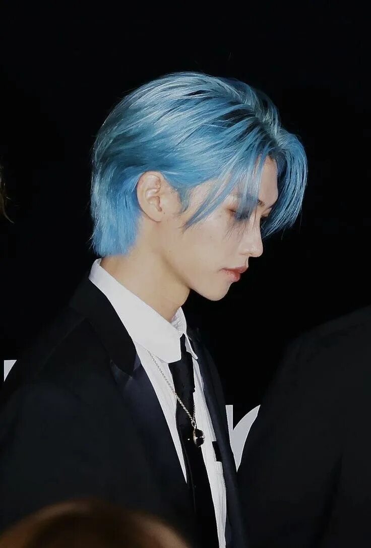 Прическа феликса 2024 Savage Kids: Felix Stray Kids with Blue Hair