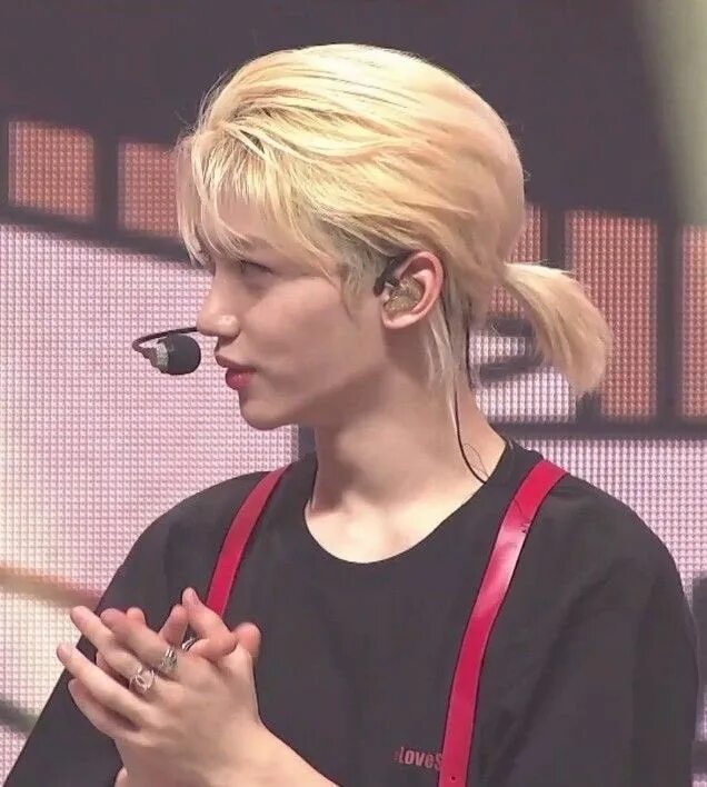 Прическа феликса длинные волосы I love him! Felix stray kids, Ponytail, Long hair styles