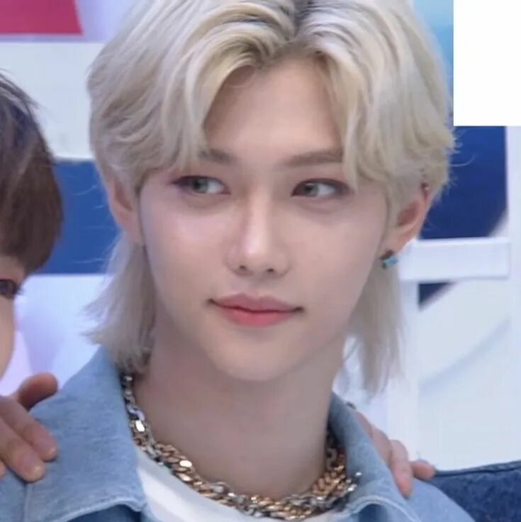 Прическа феликса стрей кидс 2024 felix icon Felix stray kids, Felix, Celebs