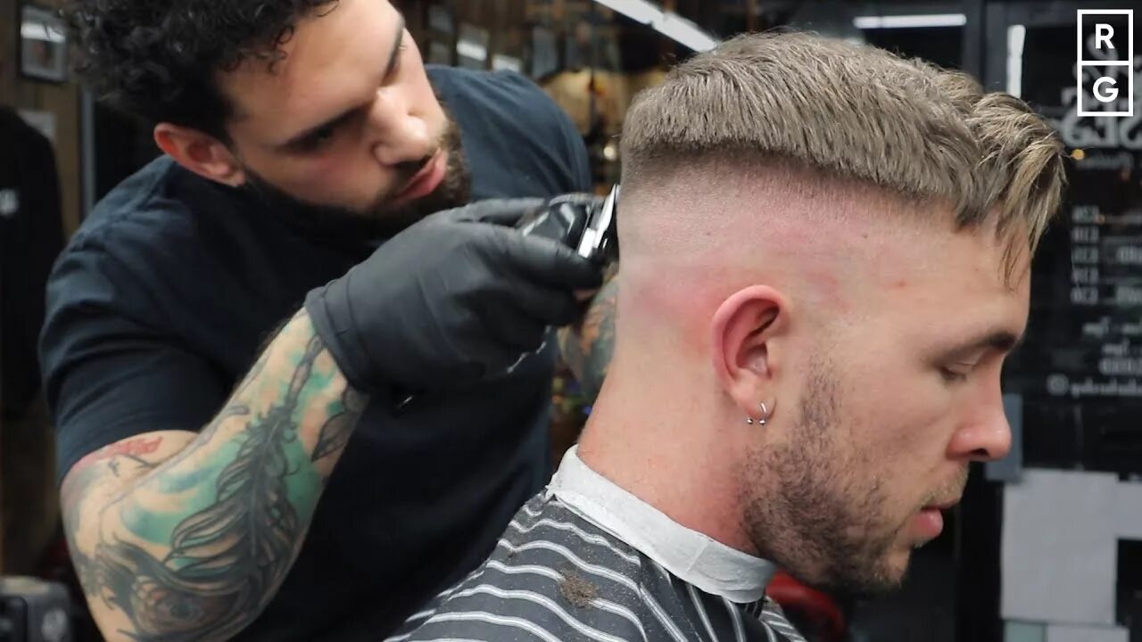 Прическа фейд длинная High Skin Fade Long On Top Haircut Good Haircut When Growing Out The Top - YouTu