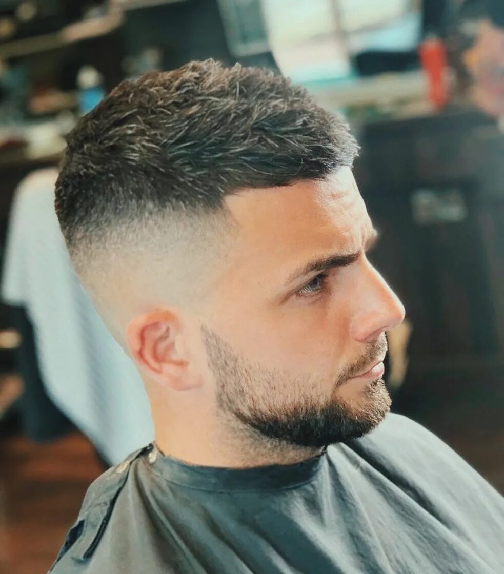 Прическа фейд фото The Best Bald Fade Haircut for Men. Find more Incredible haircuts at barbarianst