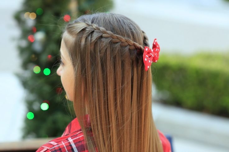 Прическа фонарики для девочки Upward Lace Braid and #ShareTheGift Nativity Feature