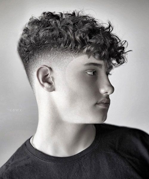 Прическа фринж мужская 60 Chic Fringe Haircuts For Men (2022 Gallery) - Hairmanz Erkek saç kesimleri, K