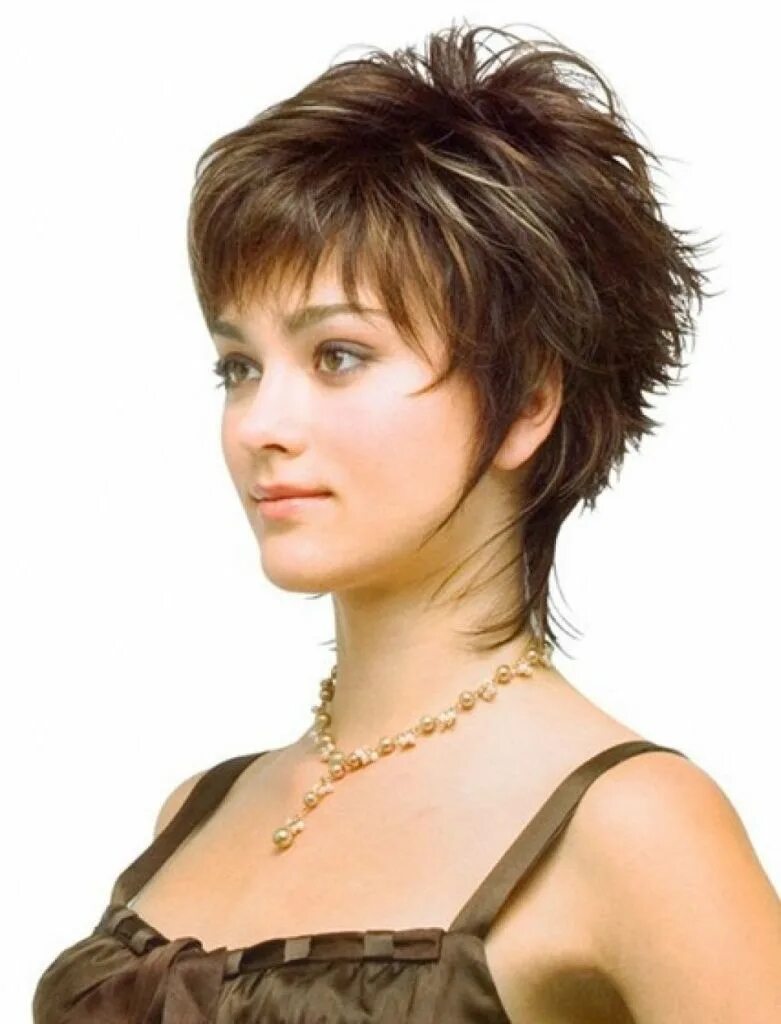 Прическа гаврош женская на короткие shag haircut - Google Search Short hair cuts, Haircuts for fine hair, Medium hai