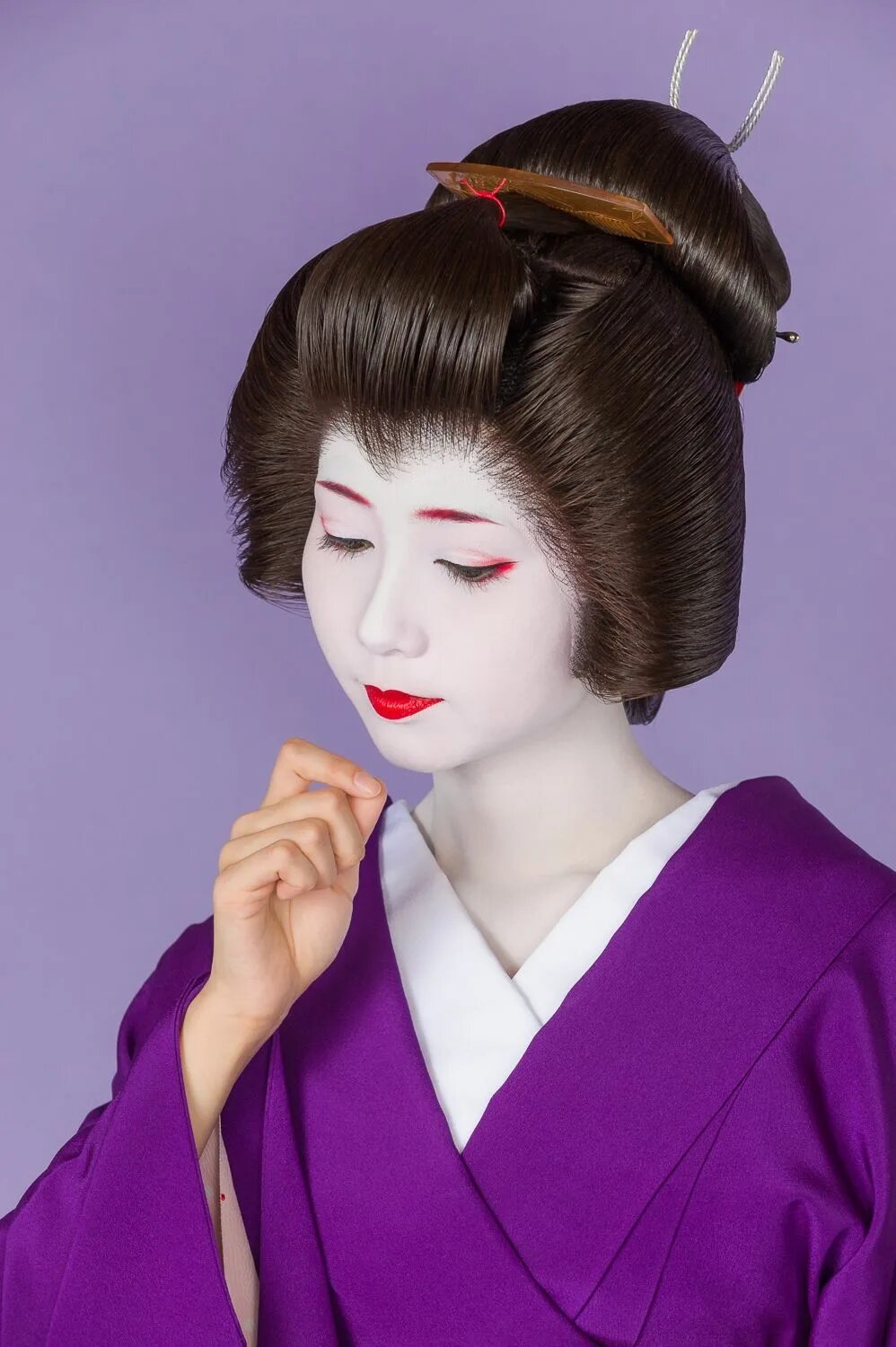 Прическа гейши фото Geisha Mamehana in Purple 1 Japanese geisha, Geisha art, Geisha