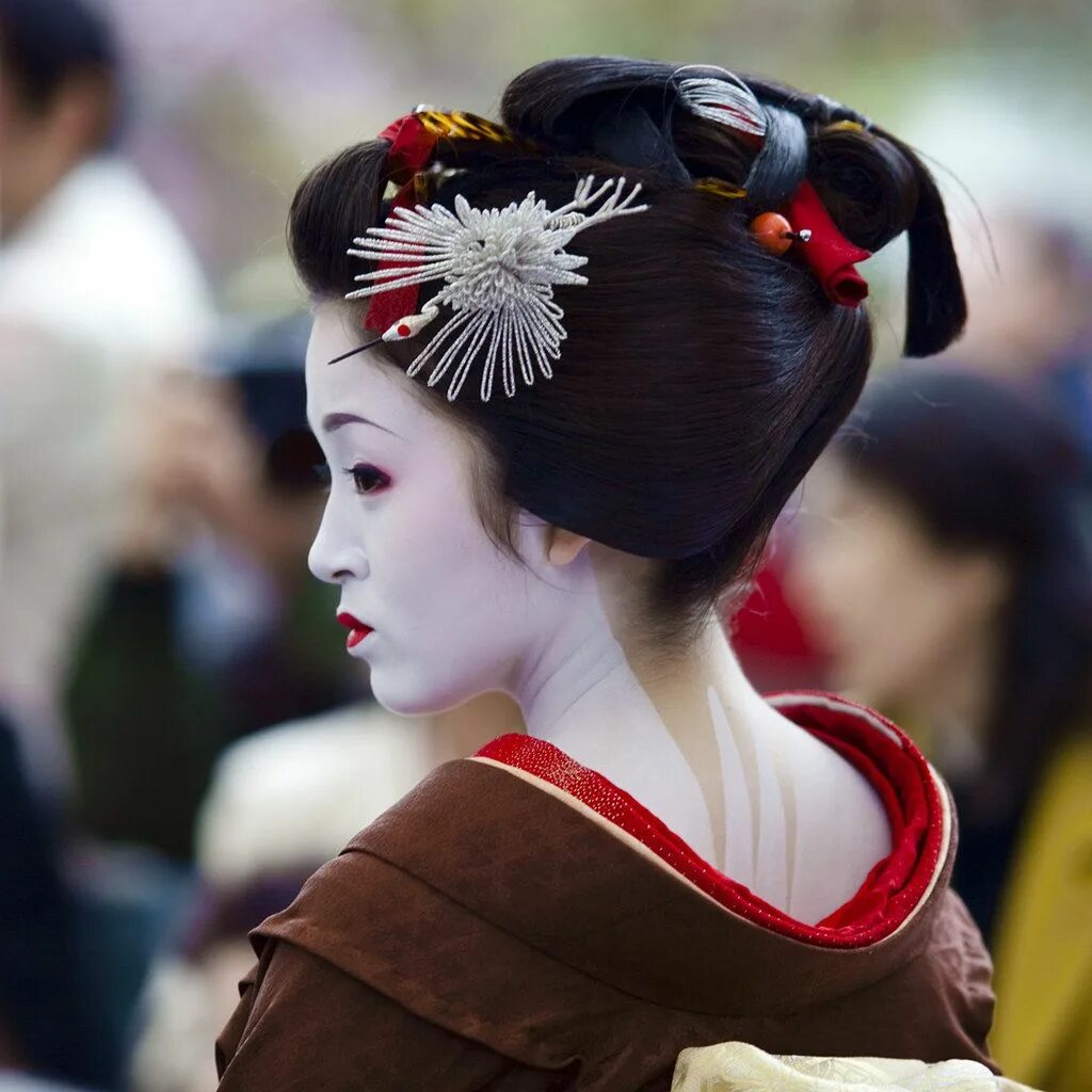 Прическа гейши фото Baikasai (The plum-blossom festival) #3 Hair styles, Kanzashi, Geisha