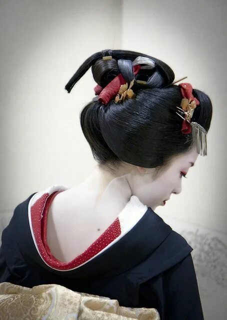 Прическа гейши как сделать Geisha: Hair and Kanzashi Styles - Japan Powered Geisha, Japanese hairstyle, Gei