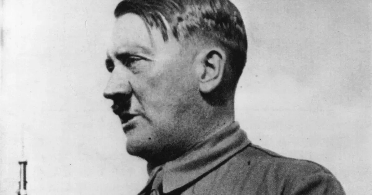 Прическа гитлера Bizarre photos of Adolf Hitler that he didn't want world to see are finally unco