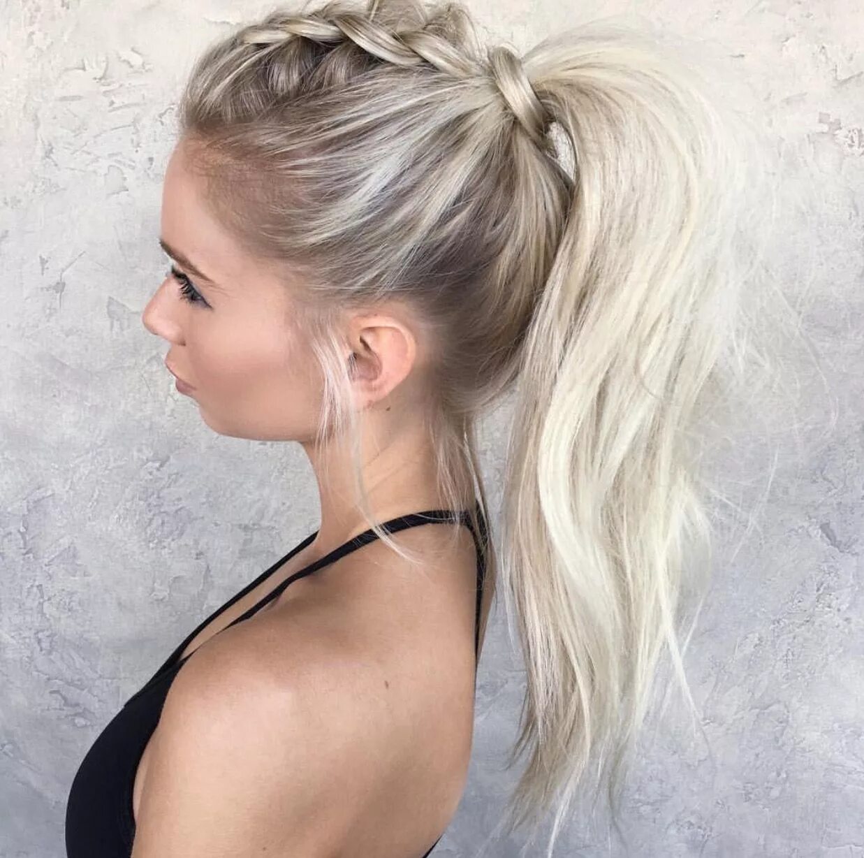 Прическа гладкий хвост на средние волосы Pin on Blonde. Sporty ponytail, Long hair styles, Ponytail hairstyles