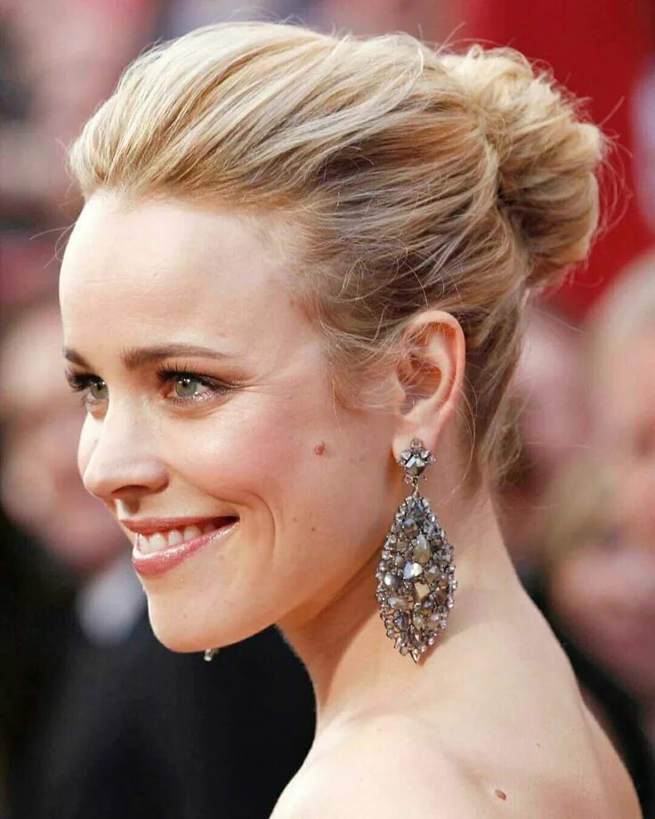 Прическа голливудские фото Pin on LINDA!! FLOR!! Oscar hairstyles, Bun hairstyles, Rachel mcadams hair