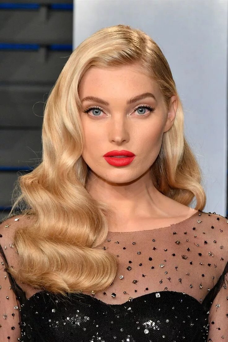 Прическа голливудские локоны на средние волосы Elsa Hosk - Rossetto rosso Old hollywood hair, Hollywood hair, Hollywood glam ha