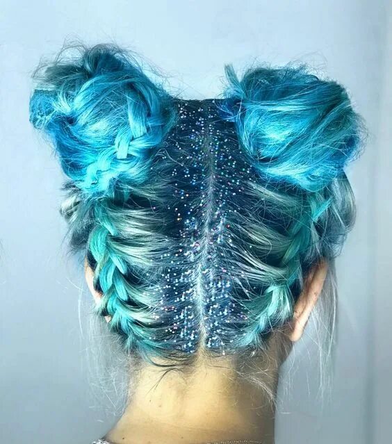 Прическа голубые волосы 50 Beautiful Blue Hairstyles for All Kinds of Hair Hair styles, Hair, Blue hair 