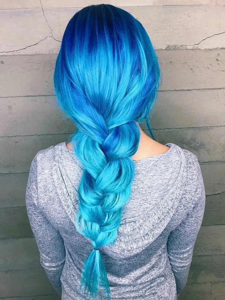 Прическа голубые волосы #colouredhair #hair #hairinspo #haircolor #colourful #vividhaircolor Blue hair, 