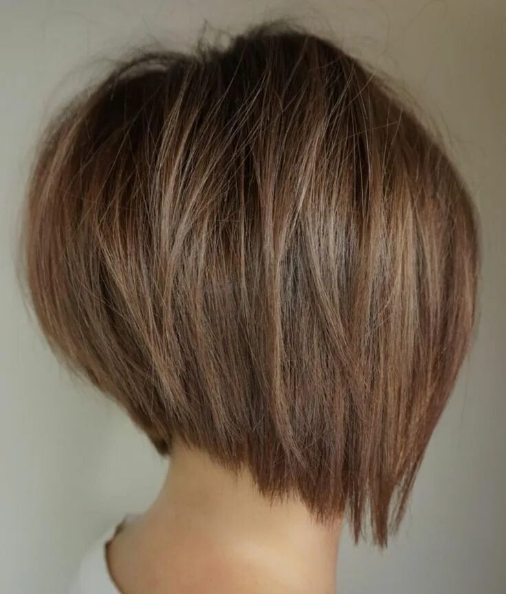 50 Chic Short Hairdos To Look 10 Years Younger - BuzzFond Short bob haircuts, Sh