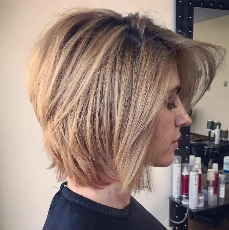 Прическа градуированное на средние 50 Trendiest Short Blonde Hairstyles and Haircuts Short blonde haircuts, Hair st