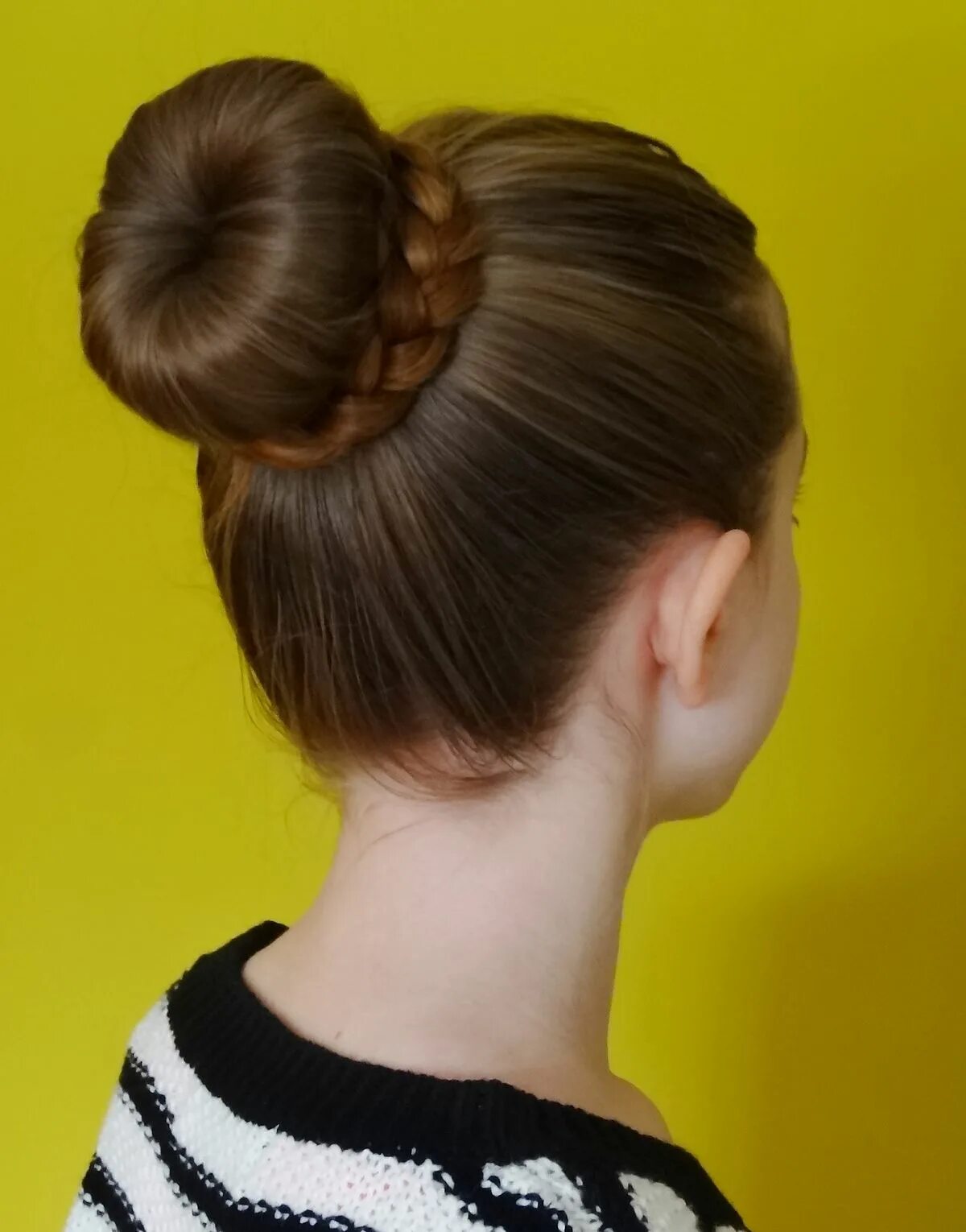 Прическа гулька Файл:Circumbraided Donut Bun.JPG - Викисловарь