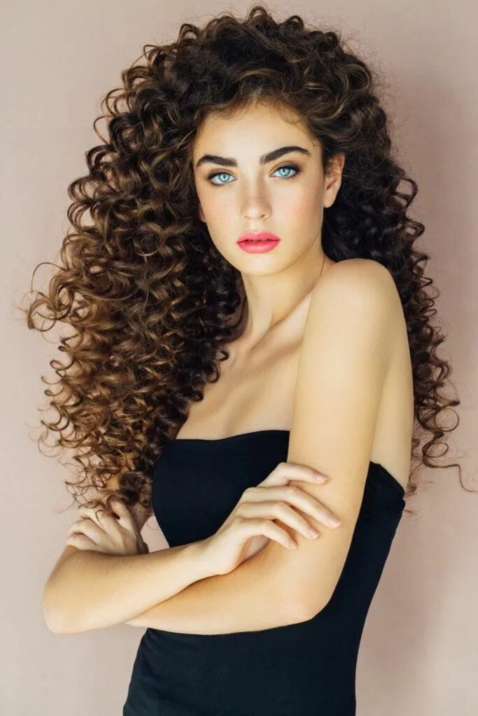 Прическа химия на длинные 25 Trendy Ways to Wear The Modern Spiral Perm Dauerwellen lange haare, Locken fü