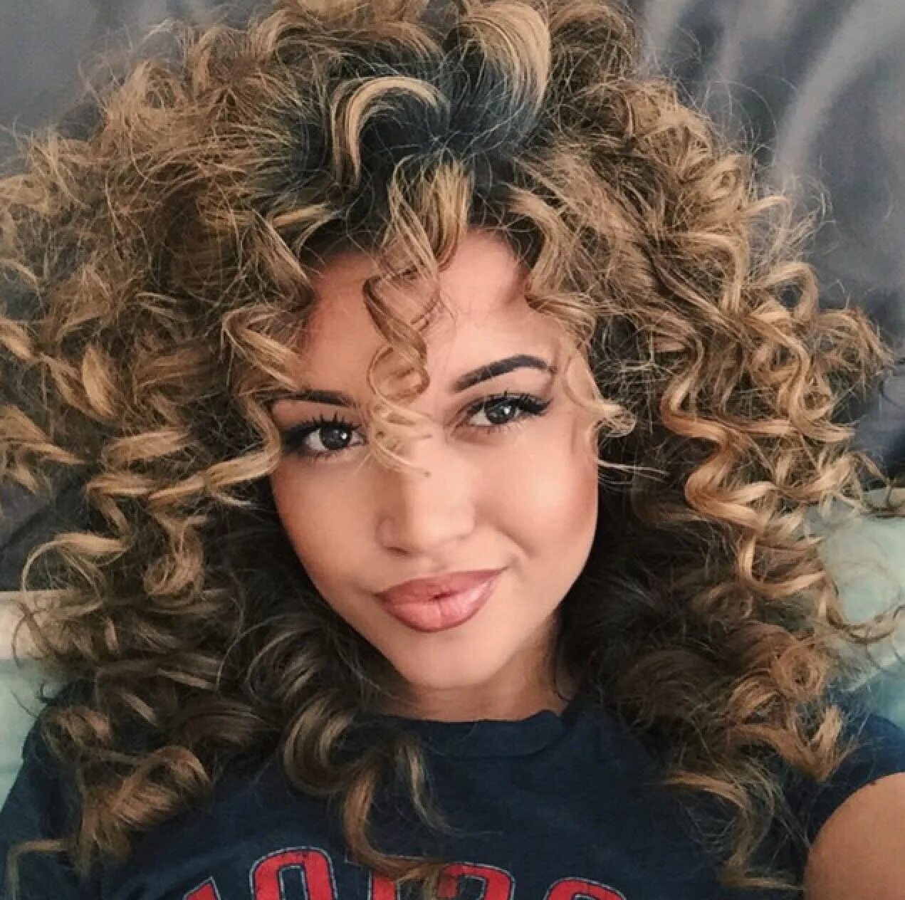 Прическа химия волос фото Curls Curls Curls Big curly hair, Curly hair styles naturally, Long hair styles